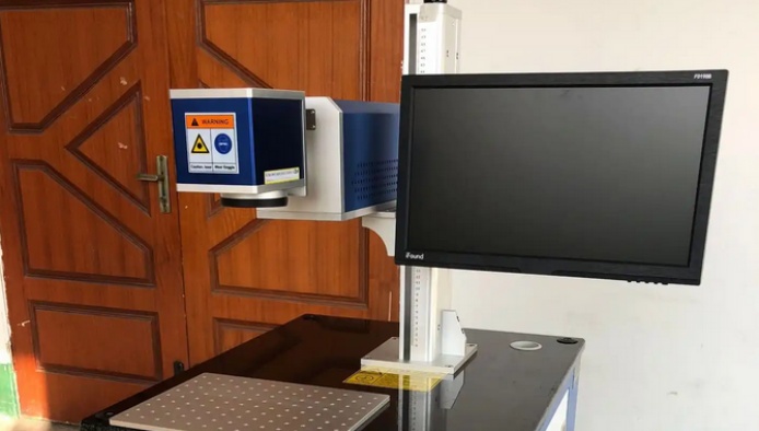 PCB紫外激光打标系统：高精度标记技术的革新与应用