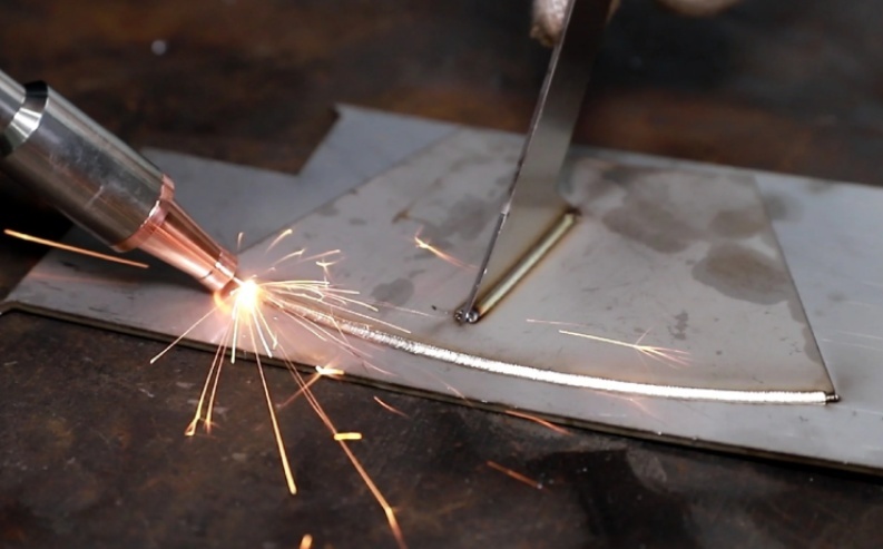 IPG光纤激光焊接源与锐科对比分析