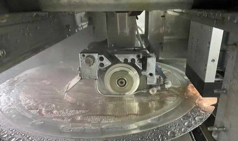 精密划片机水冷系统清洗与维护要点