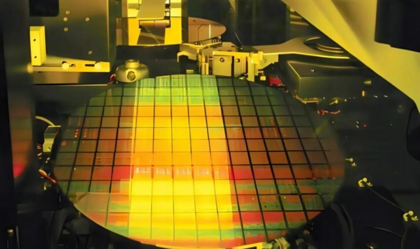 精密划片机品牌在LED与晶圆领域表现差异分析