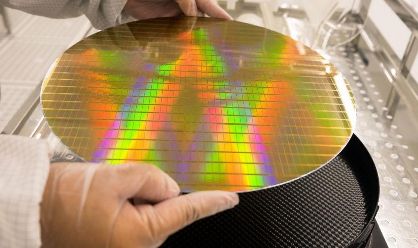 精密划片机采购避坑指南：别被低价坑了