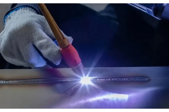 光纤激光焊接机报价虚高的三大原因分析