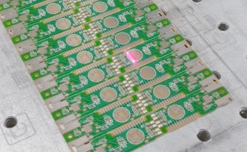 PCB微孔缩径：玻纤硬度导致孔隙回弹的分析