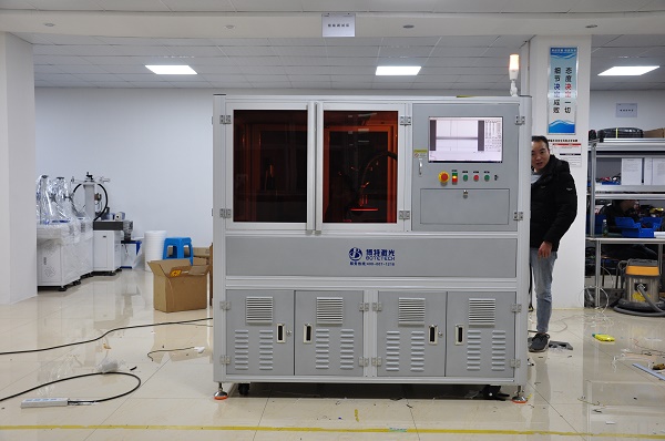 PCB打标用什么激光打标机？选择激光打标机供应商要注意什么？