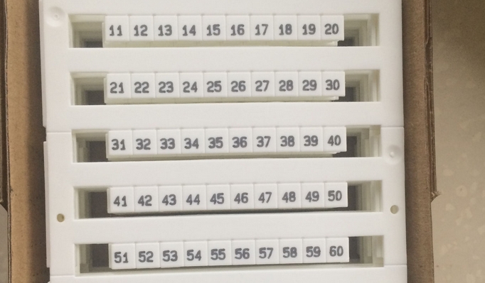 端子标记条用什么设备制作